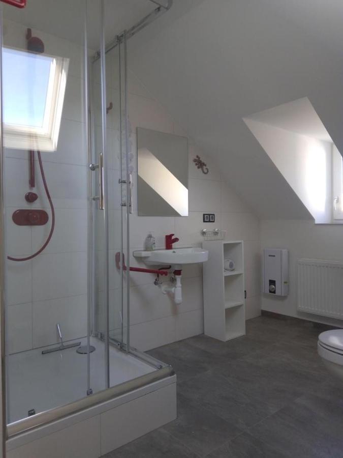 Ferienwohnung Im Roten Haus, Die Therme Ist Fusslaeufig In Wenigen Minuten Erreichbar Бад Емс Екстериор снимка